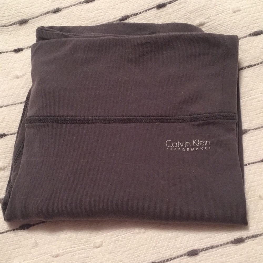 CALVIN KLEIN : (Small) Grey Cropped Leggings